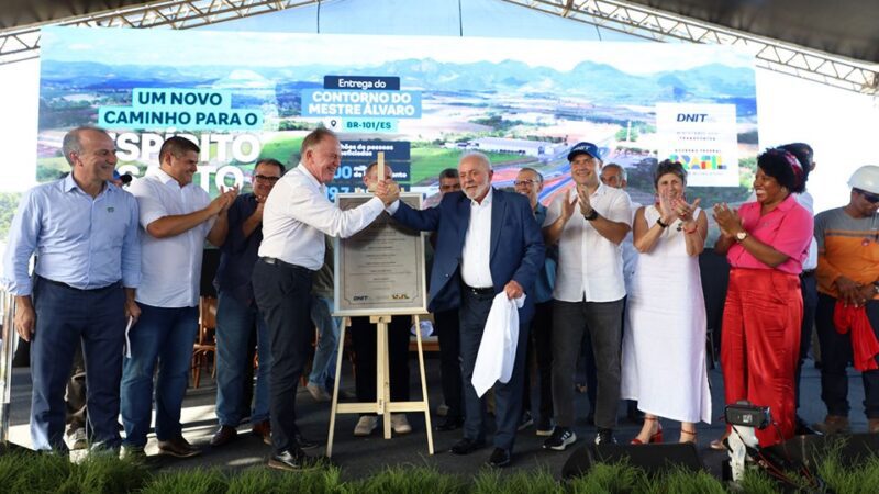 O governador do Estado, Renato Casagrande, participou, na tarde desta sexta-feira (15), da inauguração das obras de implantação do Contorno do Mestre Álvaro, no município da Serra