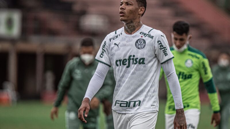 Zagueiro Kaylan Henrique, natural de Aracruz (ES), celebra êxito nos Emirados Árabes e almeja retorno ao Brasil