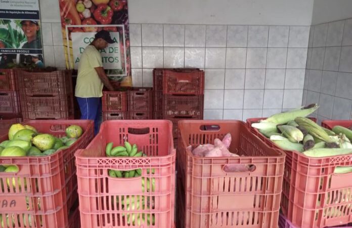 Prefeitura de Nova Venécia Entrega Alimentos do Programa de Aquisição de Alimentos