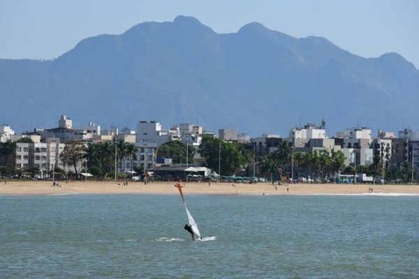 Fim do veranico traz temperaturas mais amenas e chance de chuva no ES nesta segunda (25)