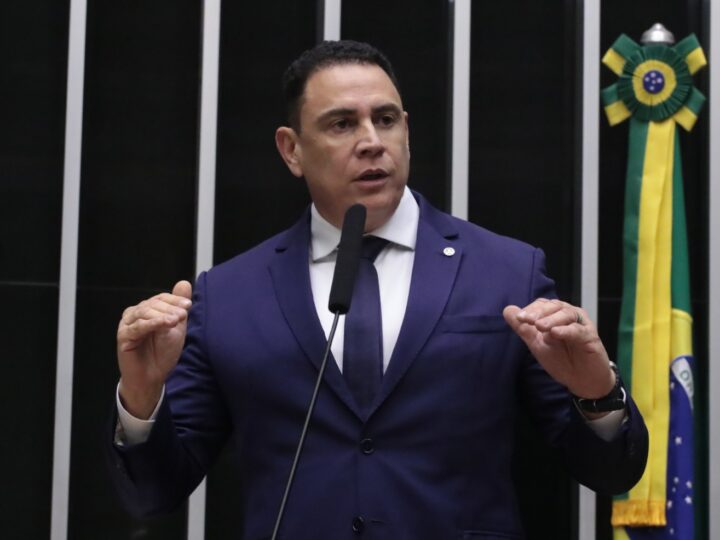 Rochas naturais do Brasil são tema de homenagem oficial no Congresso Nacional