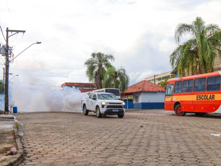 Carro fumacê percorre regiões de Linhares ao longo desta semana