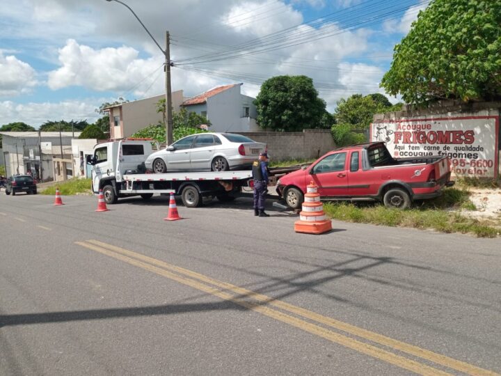 Linhares realiza operação de retirada de veículos abandonados das ruas