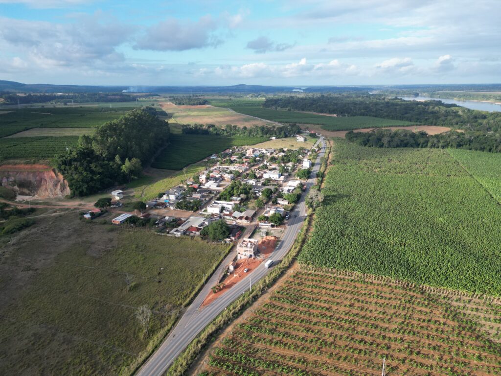 Iluminação pública chega à ES-248 para reforçar segurança e mobilidade em Humaitá