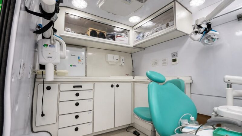 Linhares leva atendimentos odontológicos e serviços de saúde ao bairro Shell
