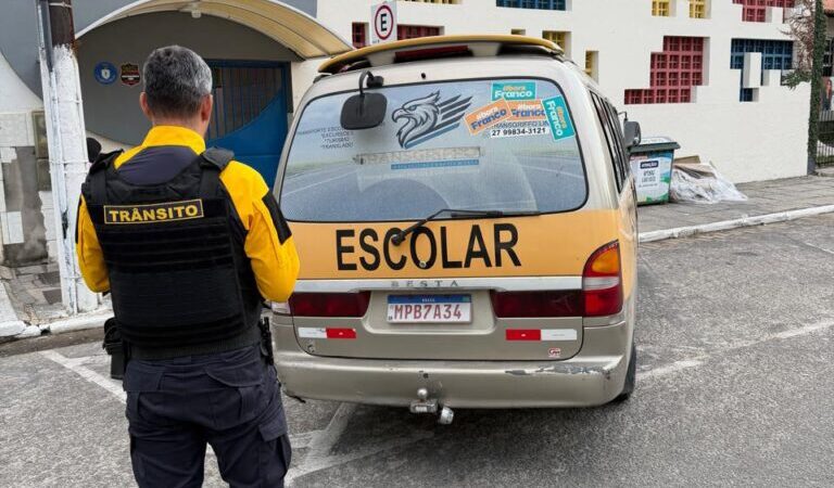 Fiscalização do DETRO identifica estacionamento irregular em áreas escolares de Linhares