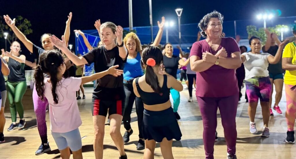 Linhares aposta na dança para promover qualidade de vida e socialização nas comunidades