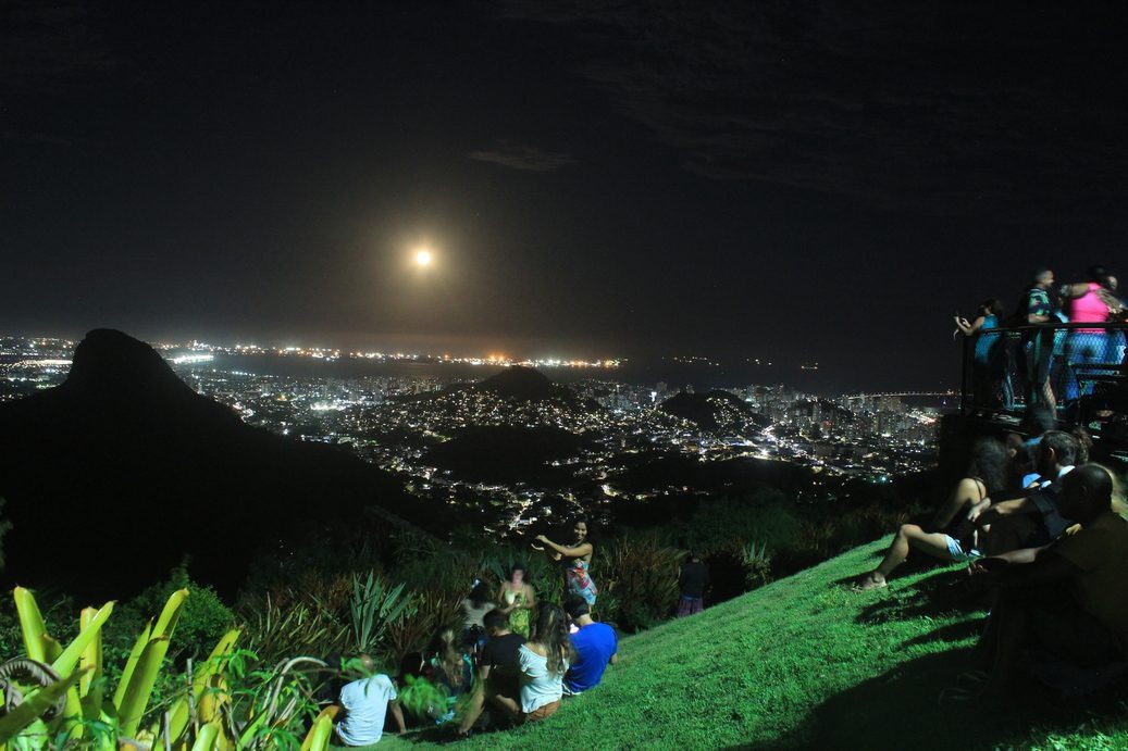 Não perca a chance de observar a Superlua do Parque da Fonte Grande