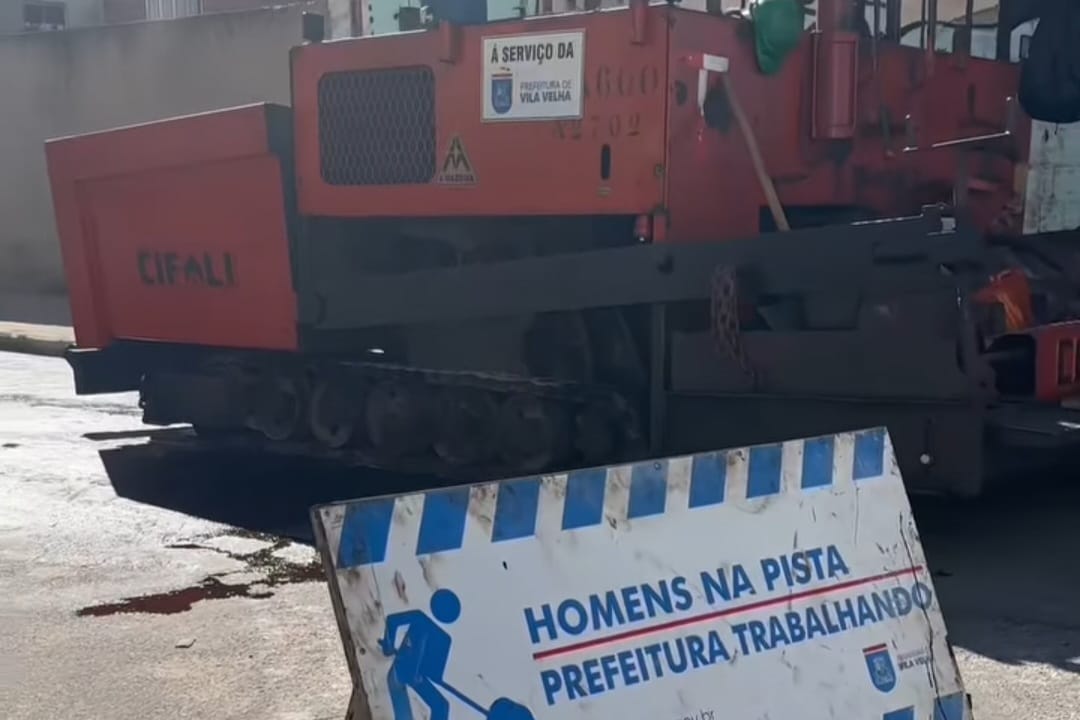 Rua São Paulo, em Itapuã, recebe recapeamento através do Programa Asfalto Novo