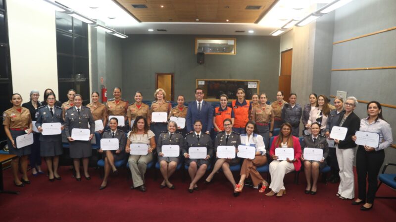 Homenagem do Presidente da Assembleia às mulheres da segurança pública no Dia Estadual da Mulher Policial Militar, Bombeiro Militar e Policial Civil