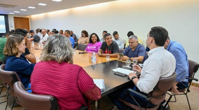 Reunião de Diálogo e Aperfeiçoamento entre Lideranças da Regional 4 e a Administração Municipal