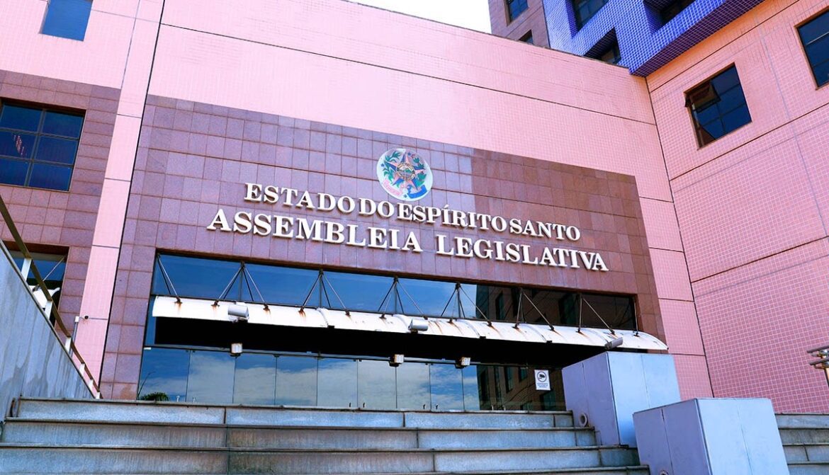 OAB-ES realiza seminário na Assembleia Legislativa sobre o papel crucial do Estado Democrático de Direito