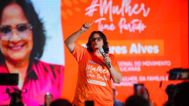 Em Vitória, senadora Damares Alves encabeça lançamento da campanha de filiação ao movimento ‘Mulher, tome partido