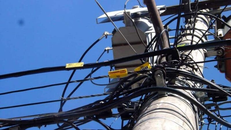 Clientes da Vivo ficam sem internet após furto de cabos em Jardim da Penha