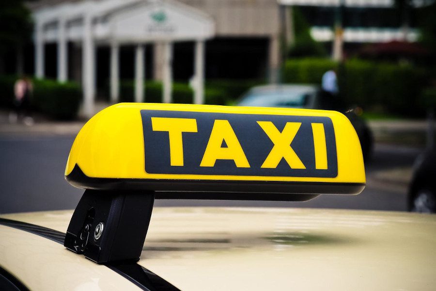Prefeitura de Águia Branca cria novo ponto de táxi para melhorar mobilidade urbana