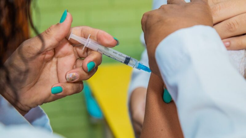 Campanha de vacinação contra a gripe segue disponível em todas as Unidades Básicas de Saúde de Linhares, incluindo bairros e áreas rurais