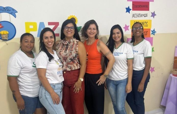 Equipe do Programa Criança Feliz de Nova Venécia recebe treinamento especializado