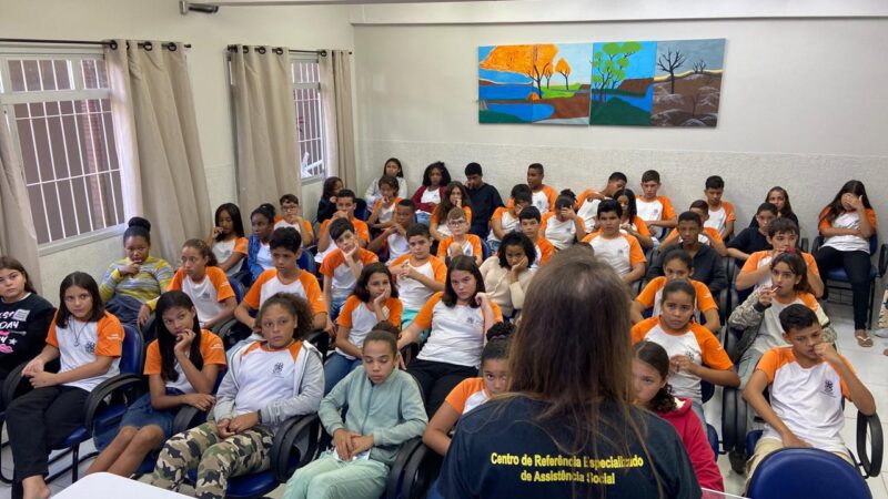 Creas e Escola Estadual de Nova Venécia Unem Forças na Campanha Maio Laranja