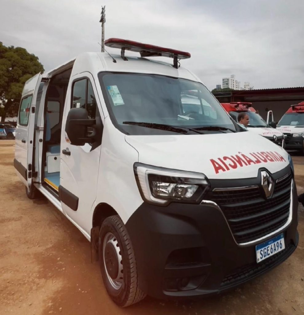 Prefeitura reforça atendimento com a compra de duas novas ambulâncias