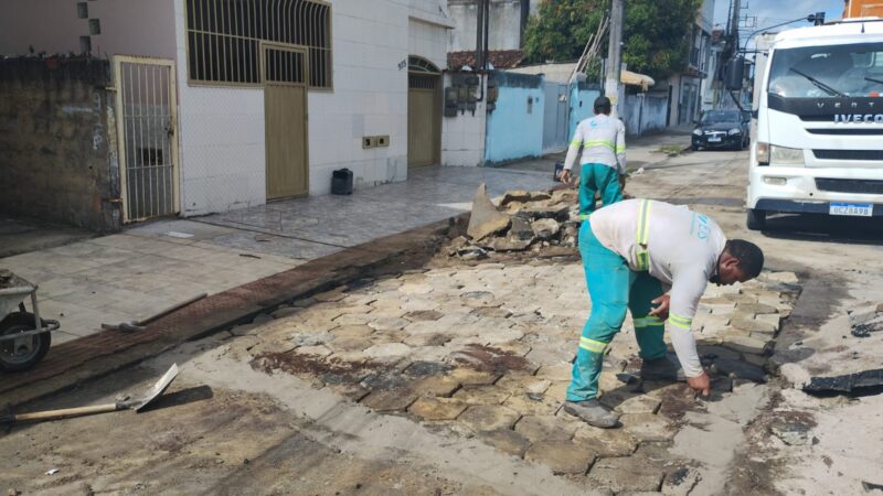 Ação da Prefeitura: Equipes de Manutenção Trabalham no Piso de Ruas do Sernamby