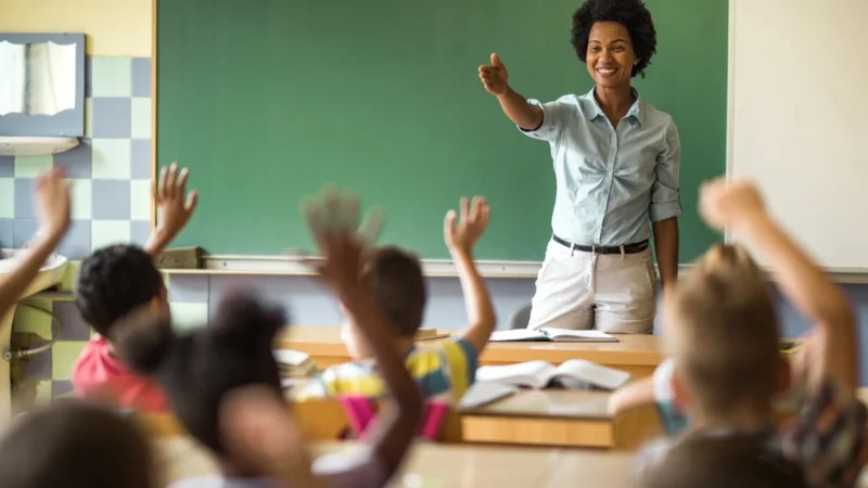 A Secretaria de Educação realiza concurso de remoção para profissionais do magistério