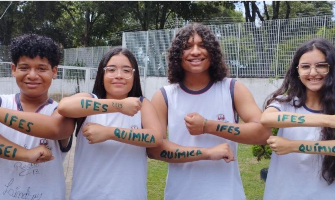 Iniciativa Rumo ao Sucesso: Mais de 30 alunos da Rede Municipal de Aracruz são aprovados no IFES