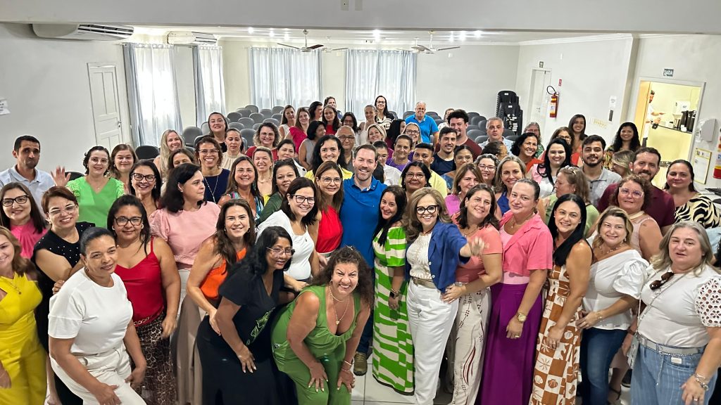 Encontro de diretores das escolas municipais de Colatina debate melhoria na Educação